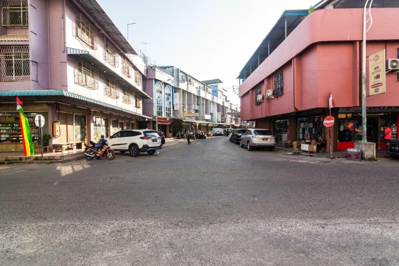 Lovina Inn - Nagoya Batam Экстерьер фото