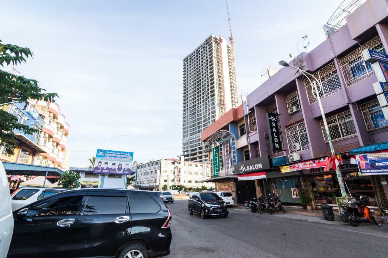 Lovina Inn - Nagoya Batam Экстерьер фото