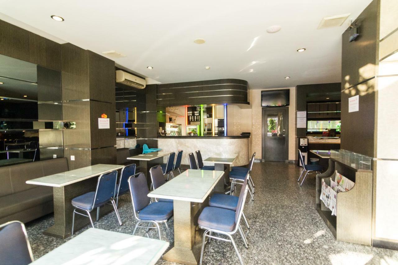 Lovina Inn - Nagoya Batam Экстерьер фото