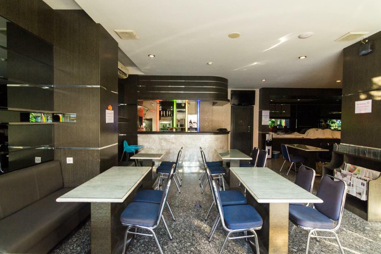 Lovina Inn - Nagoya Batam Экстерьер фото