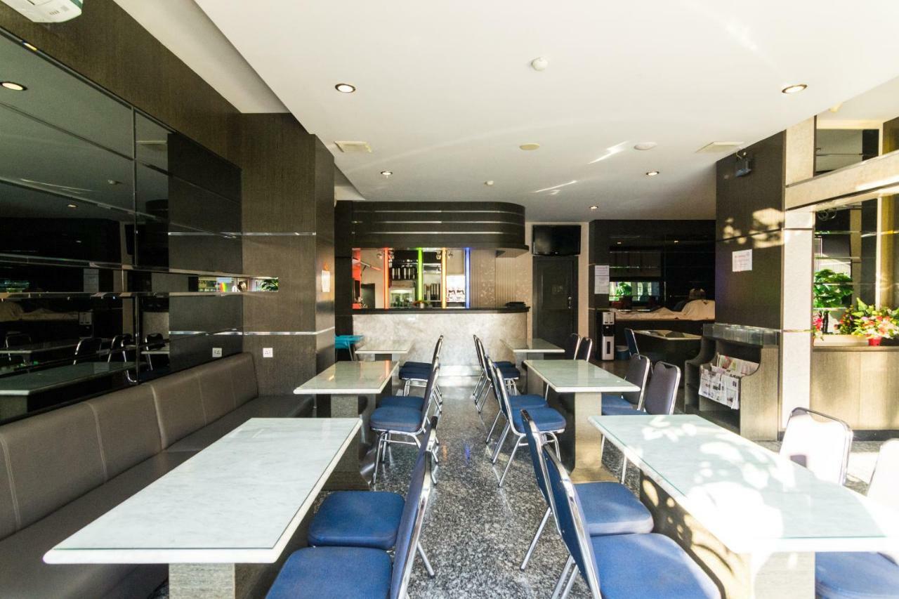Lovina Inn - Nagoya Batam Экстерьер фото